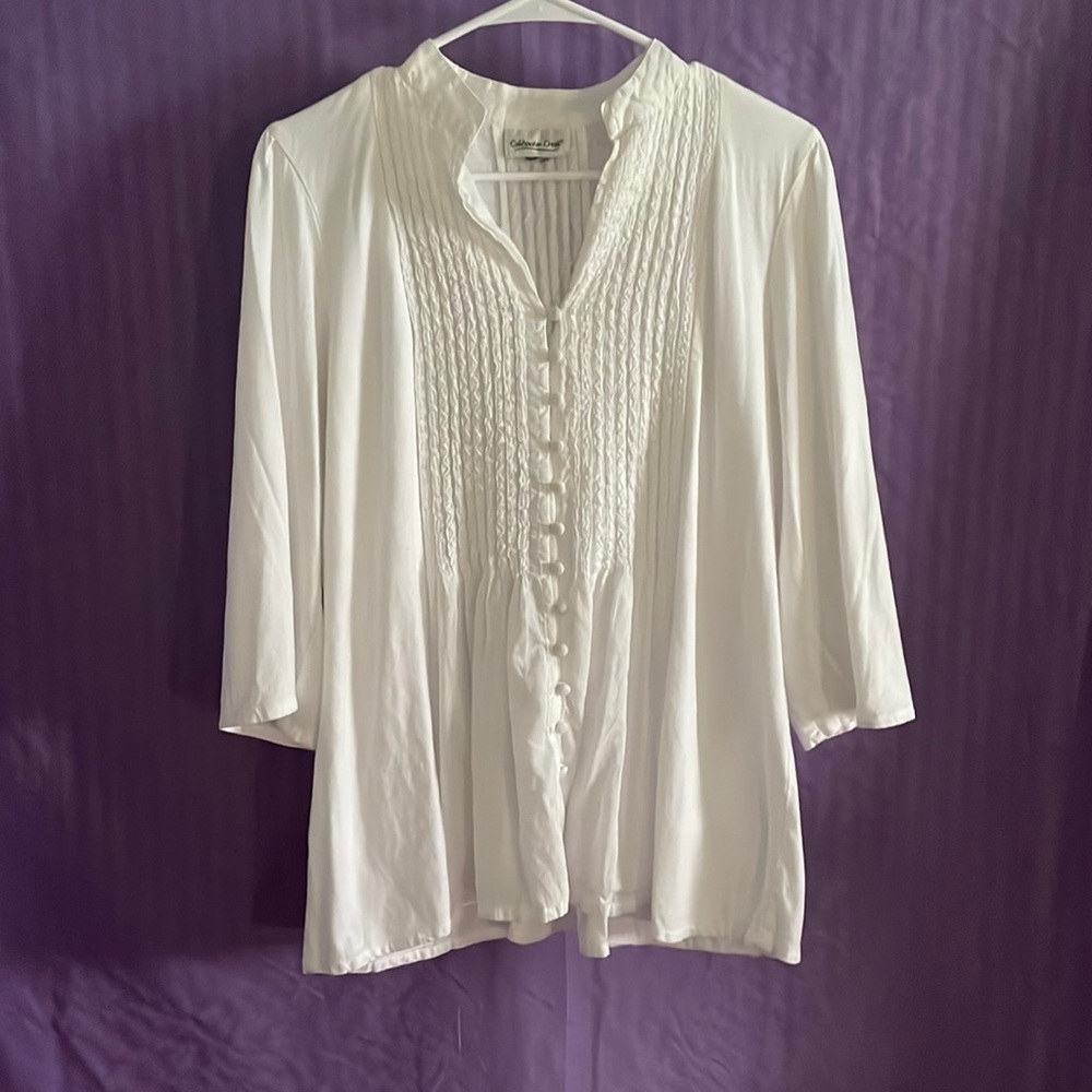 Coldwater Creek flared cotton white button down with 3/4 sleeves woman’s top.